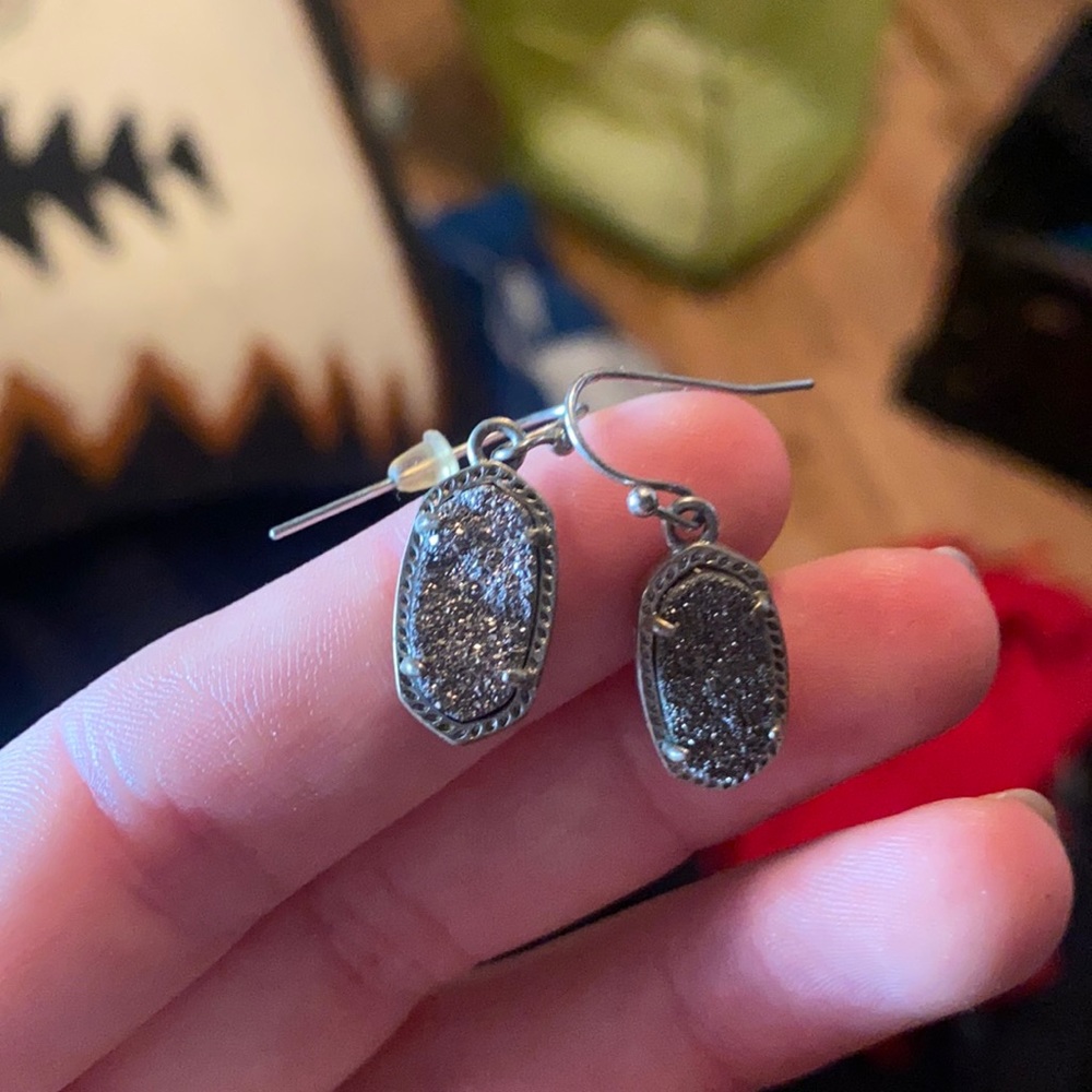 Kendra Scott grey dangle earrings